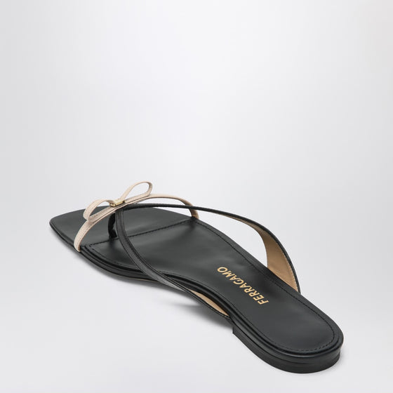 Ferragamo Mini Bow flip-flop black and powdery  / narrow fit