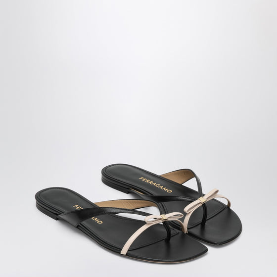 Ferragamo Mini Bow flip-flop black and powdery / regular fit
