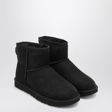  UGG Classic Mini II boots in black