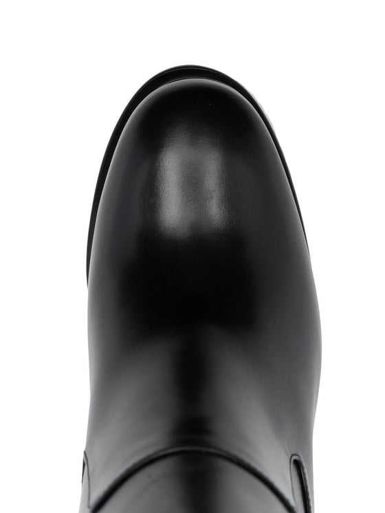 Alexander McQueen heeles boots