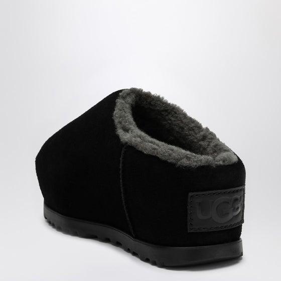 UGG Pumped black slipper