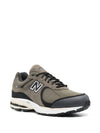 New Balance 2002R Sneakers