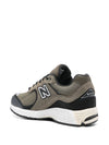 New Balance 2002R Sneakers