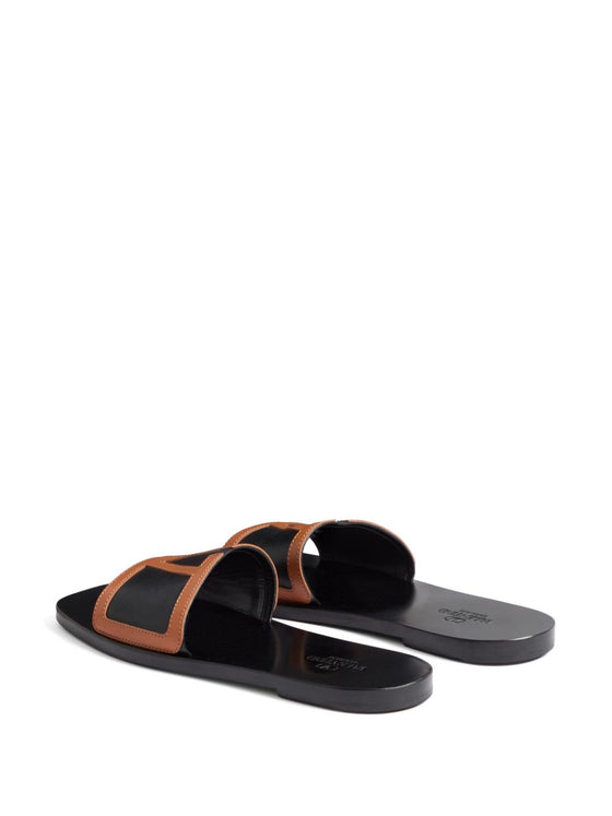 Valentino Garavani Viva Superstar Slide Sandal In Nappa