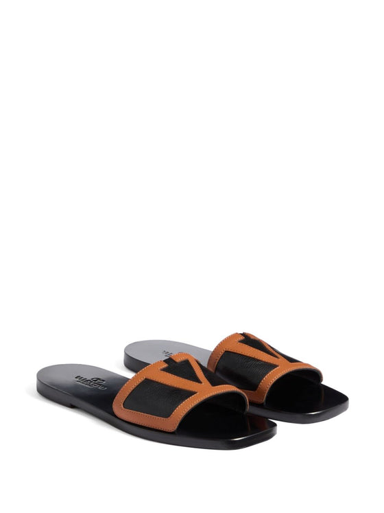 Valentino Garavani Viva Superstar Slide Sandal In Nappa