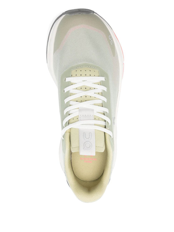 ON  Running Cloudnova sneakers