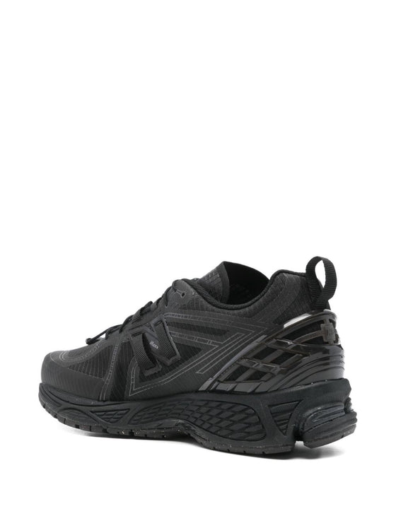 New Balance Sneakers Black