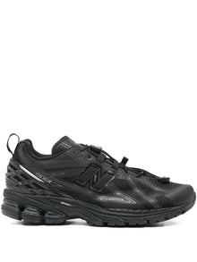  New Balance Sneakers Black
