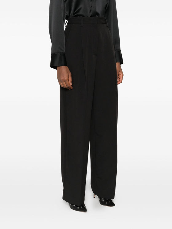THE LATEST Trousers Black