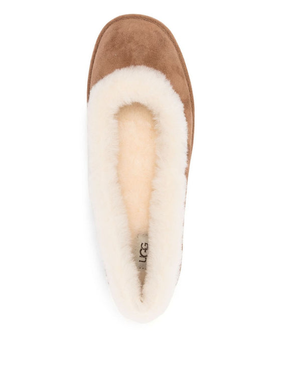 UGG Australia Flat shoes Beige