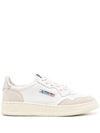 Autry MEDALIST LOW SNEAKERS IN WHITE AND SILVER LEATHER AND SUEDE
