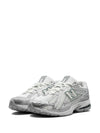 New Balance Sneakers Silver