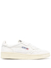 Autry MEDALIST LOW SNEAKERS IN WHITE LEATHER