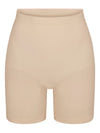 032C Mid thigh shorts