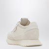 Moncler Pacey2 sneaker in beige canvas and leather