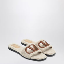  Valentino Garavani Sandalo Slide Vlogo Cut-out in shearling
