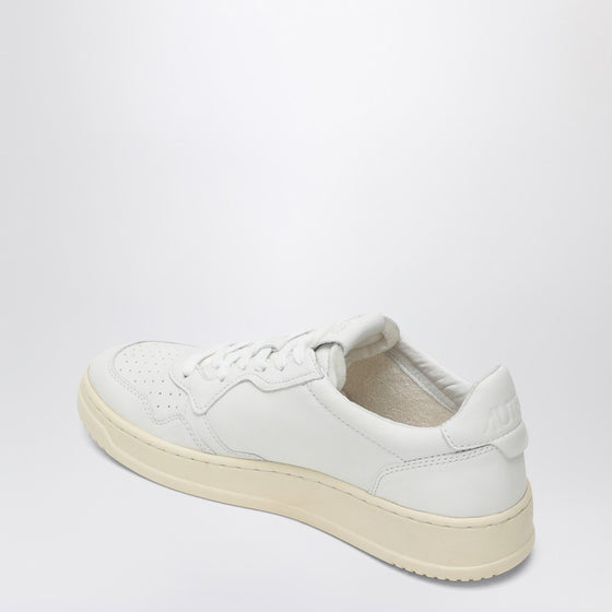 AUTRY White Medalist sneakers in super soft nappa