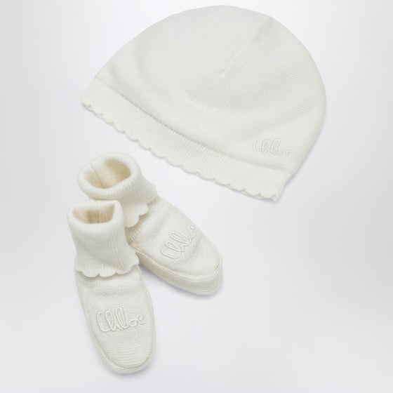 Chloé White hat and booties set