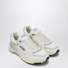  AUTRY Sneakers Hyperway in mesh and white and grey suede