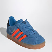  adidas Originals Gazelle Focus Blue/Solar Orange Sneaker with elasticated laces