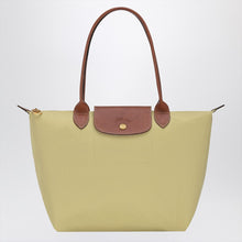  Longchamp Pistachio coloured Le Pliage Original M bag