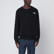  The North Face Black Essential Lite sweatshirt