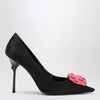 ROGER VIVIER Black satin pumps with rose