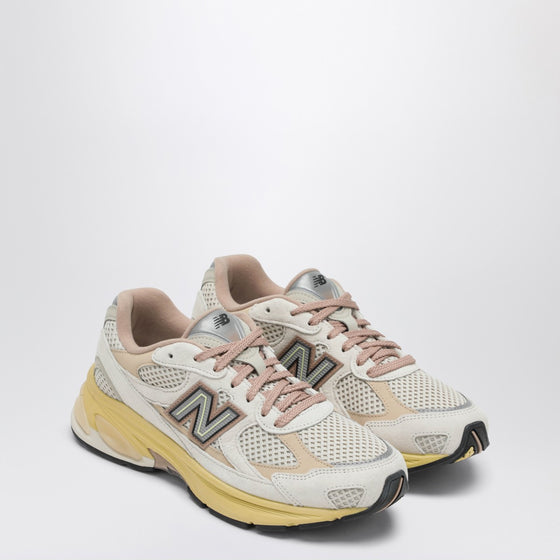 New Balance 2010 sneaker in Linen/Desert Clay