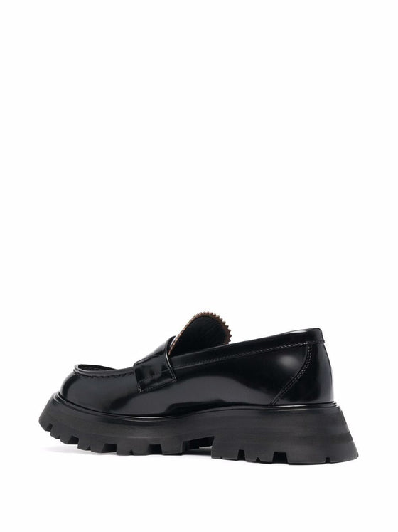 Alexander McQueen Flat shoes Black