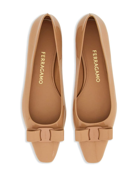 Ferragamo Flat shoes Brown
