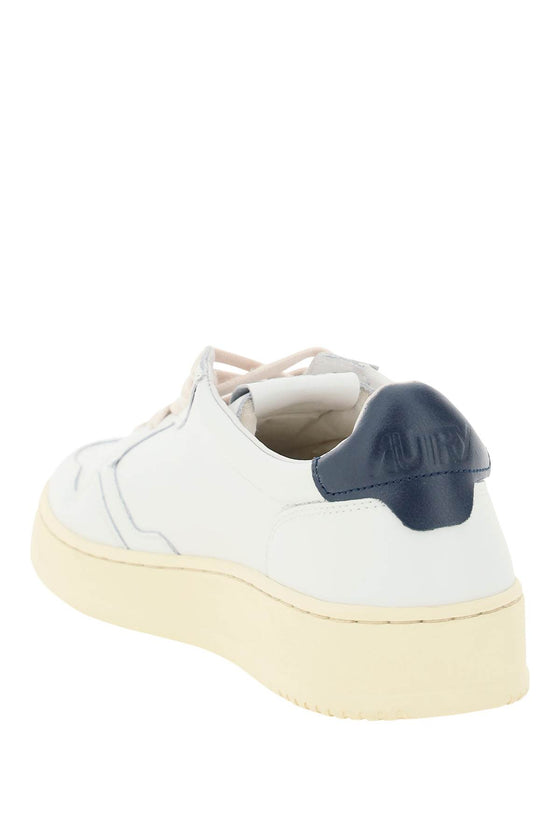 Autry leather medalist low sneakers